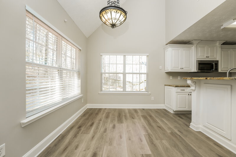2,225/Mo, 633 Saddle Ridge Dr Bethlehem, GA 30620 Breakfast Nook View