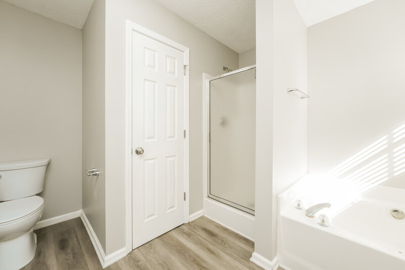 2,225/Mo, 633 Saddle Ridge Dr Bethlehem, GA 30620 Main Bathroom View 2