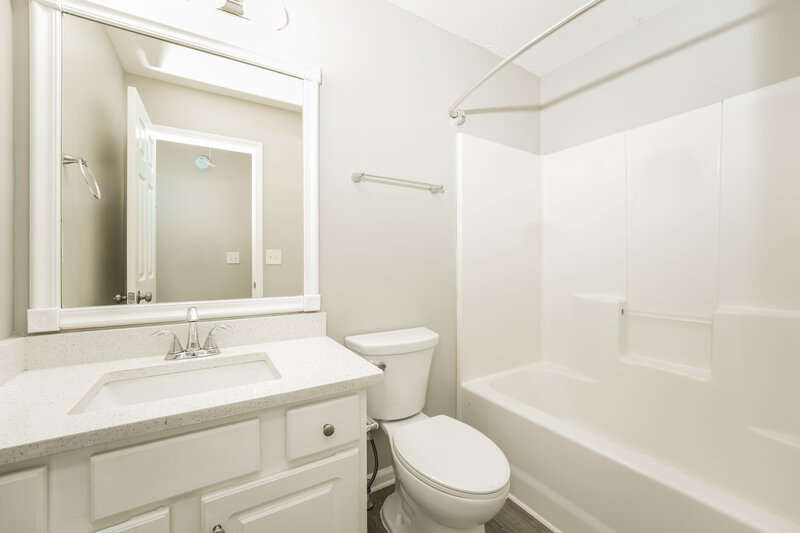 2,225/Mo, 633 Saddle Ridge Dr Bethlehem, GA 30620 Bathroom View