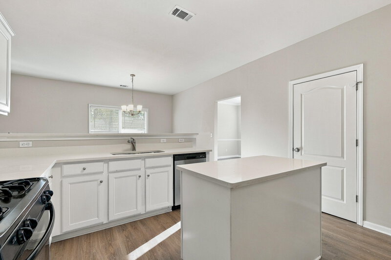 2,610/Mo, 121 Holbrook Dr Dallas, GA 30132 Kitchen View 2