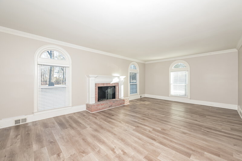1,940/Mo, 2481 Old Salem Cir SE Conyers, GA 30013 Living Room View