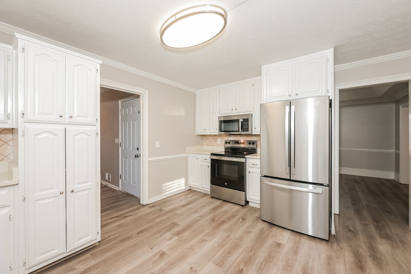 1,940/Mo, 2481 Old Salem Cir SE Conyers, GA 30013 Kitchen View 2