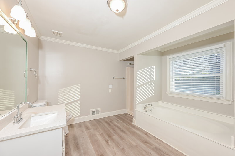 1,940/Mo, 2481 Old Salem Cir SE Conyers, GA 30013 Main Bathroom View 2