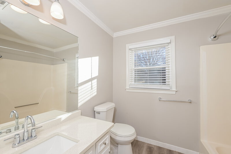 1,940/Mo, 2481 Old Salem Cir SE Conyers, GA 30013 Bathroom View