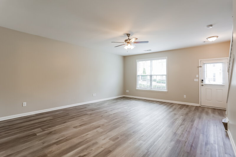 1,790/Mo, 2830 Deerwood Ln SW Atlanta, GA 30331 Living Room View 3