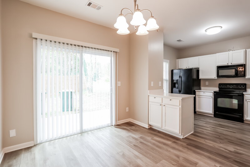 1,790/Mo, 2830 Deerwood Ln SW Atlanta, GA 30331 Dining Room View