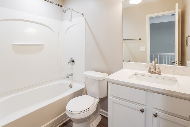 1,790/Mo, 2830 Deerwood Ln SW Atlanta, GA 30331 Bathroom View