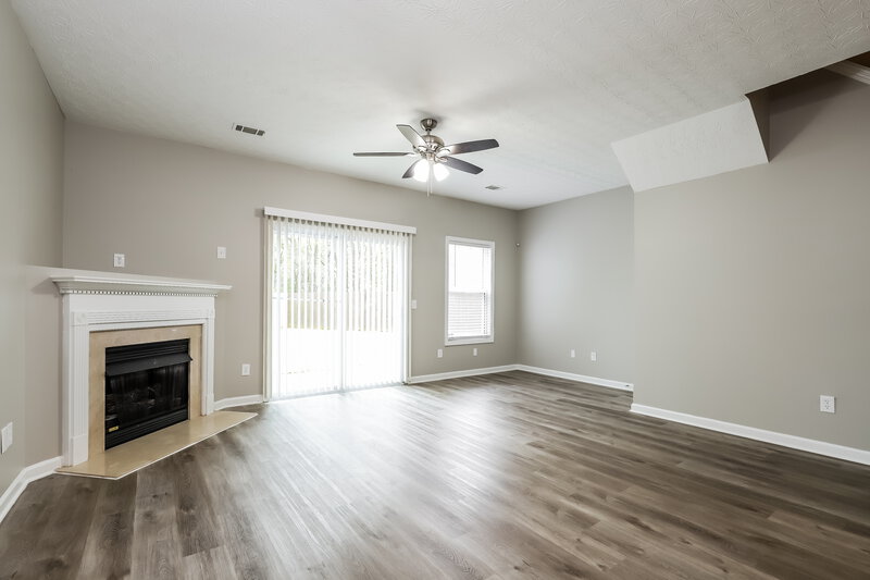 1,980/Mo, 281 Pearl Chambers Dr Dawsonville, GA 30534 Living Room View
