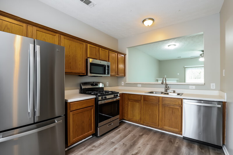 1,980/Mo, 281 Pearl Chambers Dr Dawsonville, GA 30534 Kitchen View 2