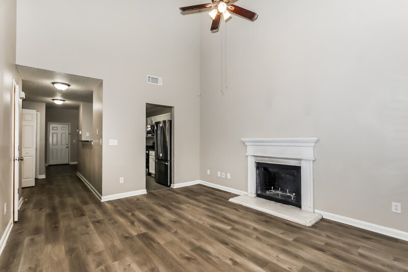 1,970/Mo, 4509 Ravenwood Pl Union City, GA 30291 Living Room View 2