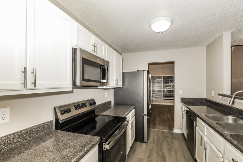 1,970/Mo, 4509 Ravenwood Pl Union City, GA 30291 Kitchen View