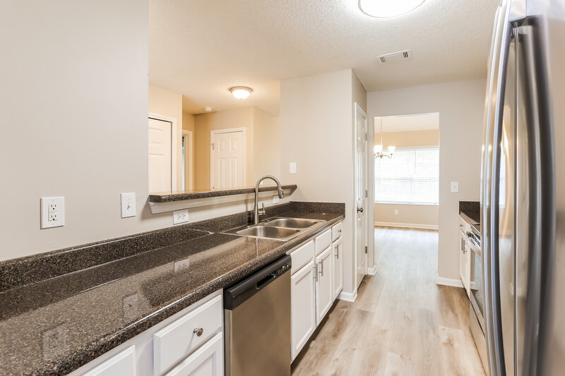 2,660/Mo, 4509 Ravenwood Pl Union City, GA 30291 Kitchen View