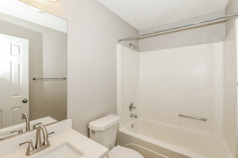 1,970/Mo, 4509 Ravenwood Pl Union City, GA 30291 Bathroom View
