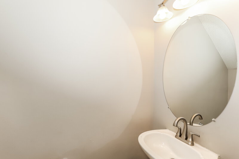 1,970/Mo, 4509 Ravenwood Pl Union City, GA 30291 Bathroom View 2
