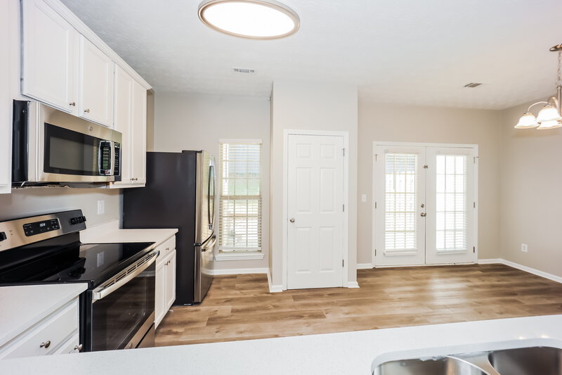1,870/Mo, 4115 Stone Trace Dr East Point, GA 30344 Kitchen View