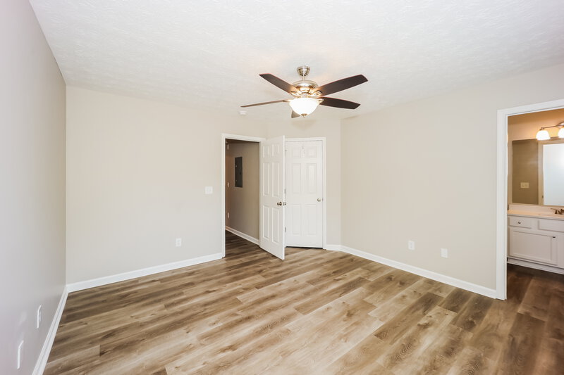 1,870/Mo, 4115 Stone Trace Dr East Point, GA 30344 Main Bedroom View