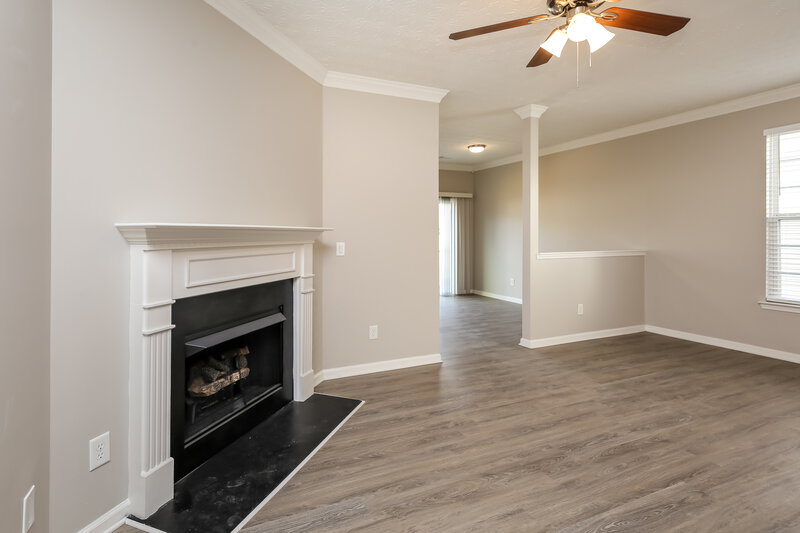 2,550/Mo, 4814 Zephyr Cove Pl Flowery Branch, GA 30542 Living Room View 3