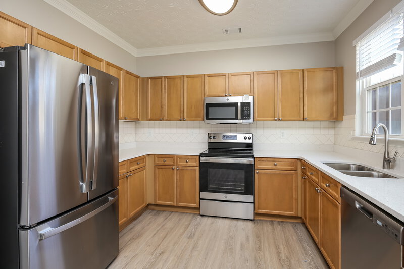 2,550/Mo, 4814 Zephyr Cove Pl Flowery Branch, GA 30542 Kitchen View