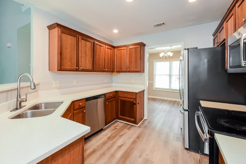 2,230/Mo, 6176 Mulberry Park Dr Braselton, GA 30517 Kitchen View 2