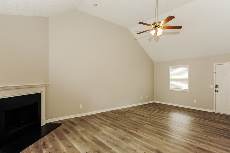 1,775/Mo, 812 Overlook Trl Canton, GA 30115 Living Room View 2