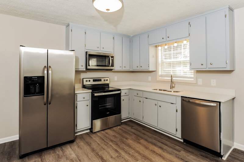 1,775/Mo, 812 Overlook Trl Canton, GA 30115 Kitchen View 2