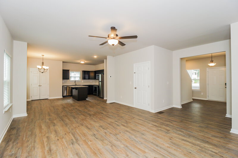 2,505/Mo, 121 Danville Trl Dallas, GA 30132 Living Room View 2
