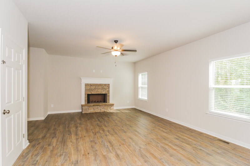 2,505/Mo, 121 Danville Trl Dallas, GA 30132 Living Room View 3