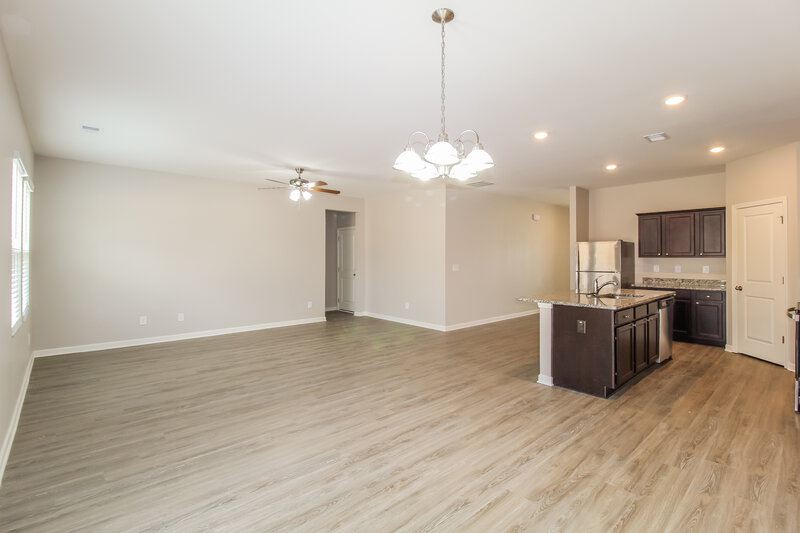 2,400/Mo, 275 Sinclair Way Monroe, GA 30655 Dining Room View 2