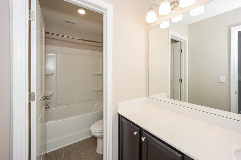 2,415/Mo, 6639 Sky Leaf Ln Fairburn, GA 30213 Bathroom View