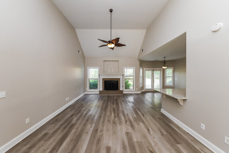 1,975/Mo, 480 Saddle Chase Dr Bremen, GA 30110 Living Room View