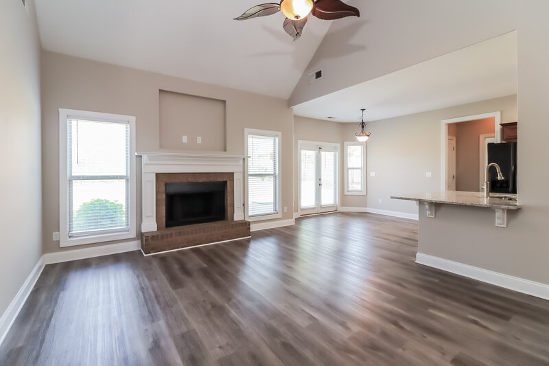 2,255/Mo, 480 Saddle Chase Dr Bremen, GA 30110 Living Room View 2