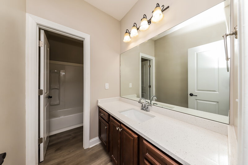 1,975/Mo, 480 Saddle Chase Dr Bremen, GA 30110 Bathroom View