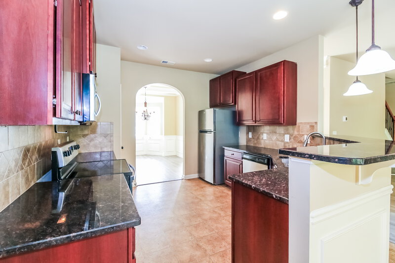 2,875/Mo, 9105 Overlook Dr Jonesboro, GA 30238 Kitchen View