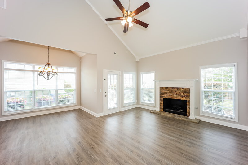 2,470/Mo, 126 The Boulevard Newnan, GA 30263 Living Room View