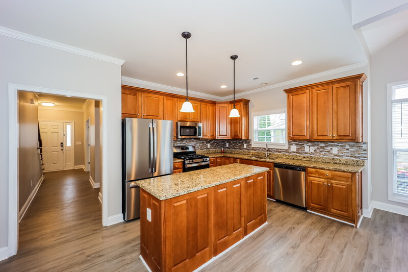 2,470/Mo, 126 The Boulevard Newnan, GA 30263 Kitchen View 2