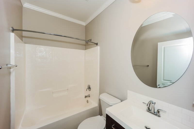 2,470/Mo, 126 The Boulevard Newnan, GA 30263 Bathroom View 2