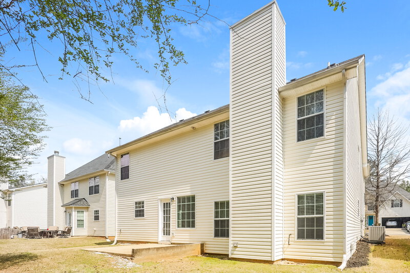 2,235/Mo, 50 Saint Charles Pl Sharpsburg, GA 30277 Rear View