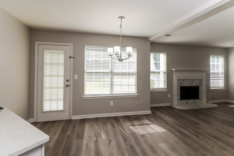 1,960/Mo, 170 Glenwood Ct Hampton, GA 30228 Breakfast Nook View