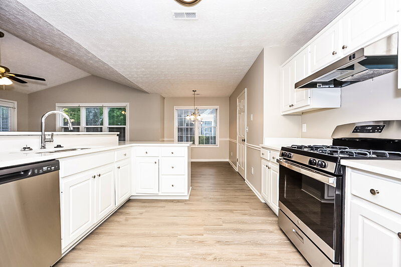 1,845/Mo, 150 GingerCake Ct Fayetteville, GA 30214 Kitchen View