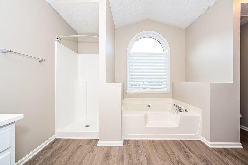 1,845/Mo, 150 GingerCake Ct Fayetteville, GA 30214 Main Bathroom View 2