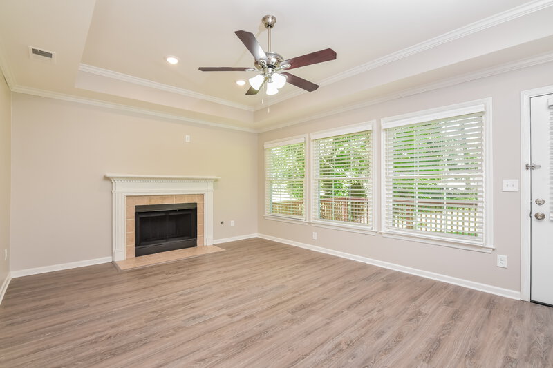 2,475/Mo, 505 Mountain Oaks Pkwy Stone Mountain, GA 30087 Living Room View