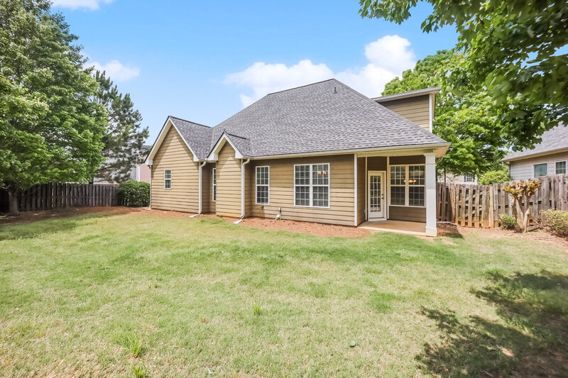 2,500/Mo, 30 Camden Way Newnan, GA 30265 Rear View