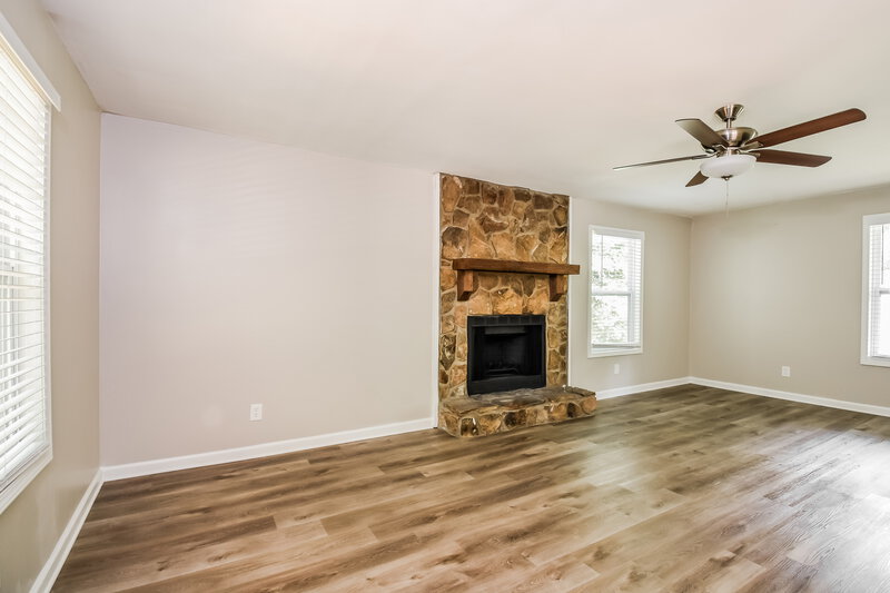 2,225/Mo, 5135 Willow Tarn Acworth, GA 30102 Living Room View