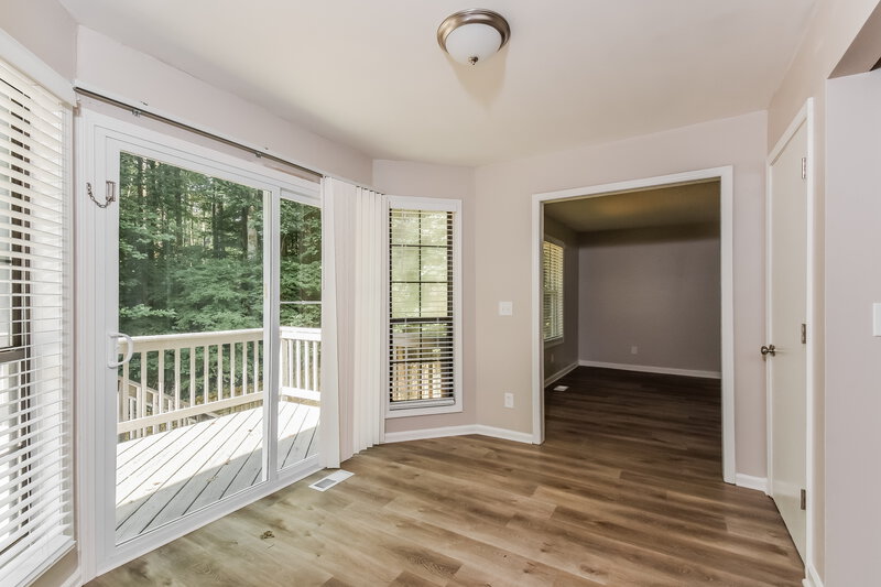 2,225/Mo, 5135 Willow Tarn Acworth, GA 30102 Dining Room View 2