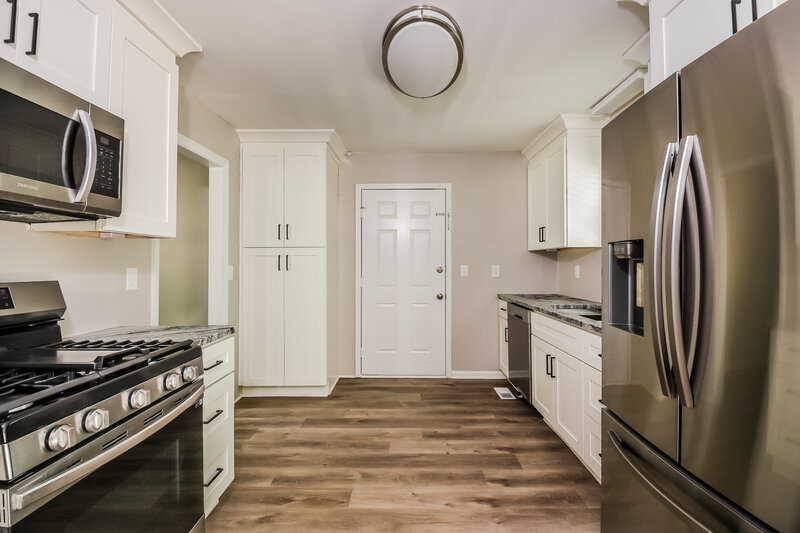 2,225/Mo, 5135 Willow Tarn Acworth, GA 30102 Kitchen View 2