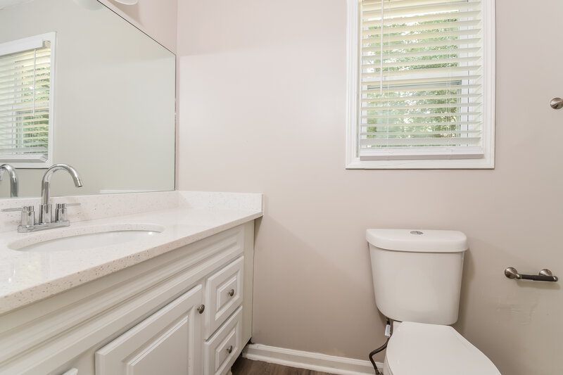 2,225/Mo, 5135 Willow Tarn Acworth, GA 30102 Bathroom View
