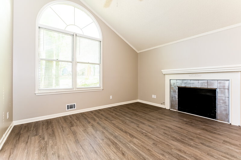 1,870/Mo, 430 Rosehill Dr McDonough, GA 30253 Living Room View