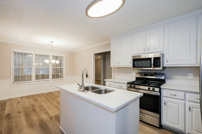 1,980/Mo, 40 Dunning Keep Covington, GA 30016 Kitchen View 2