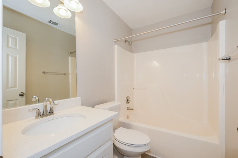 1,980/Mo, 40 Dunning Keep Covington, GA 30016 Bathroom View