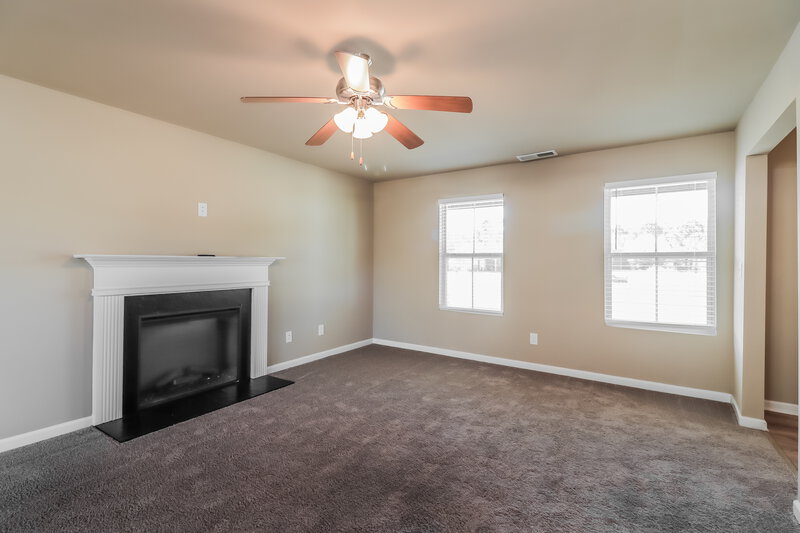 2,170/Mo, 115 Quarry Cir Griffin, GA 30224 Living Room View